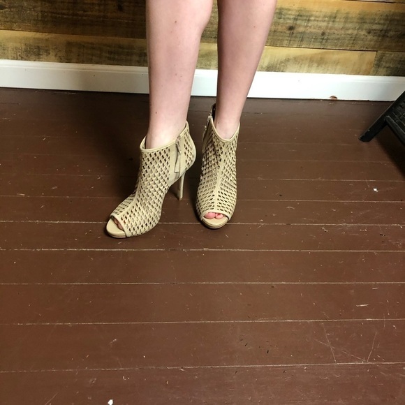 Gianni Bini, ankle top dress heels, Worn once - Picture 4 of 10